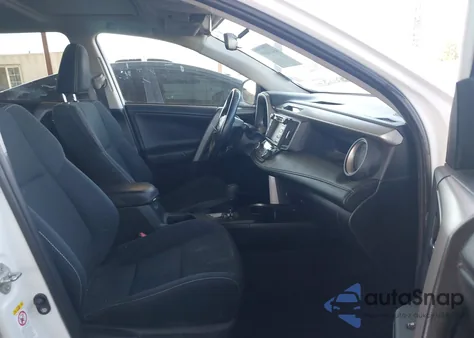 2016 Toyota Rav4 Xle z USA, uszkodzony, nr VIN 2T3WFREV1GW254694